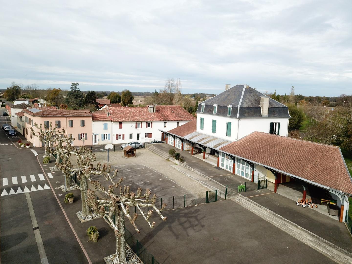 Ecole 001.JPG